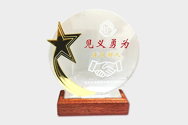 點(diǎn)贊丨“逆行”真英雄，救火顯擔(dān)當(dāng)！